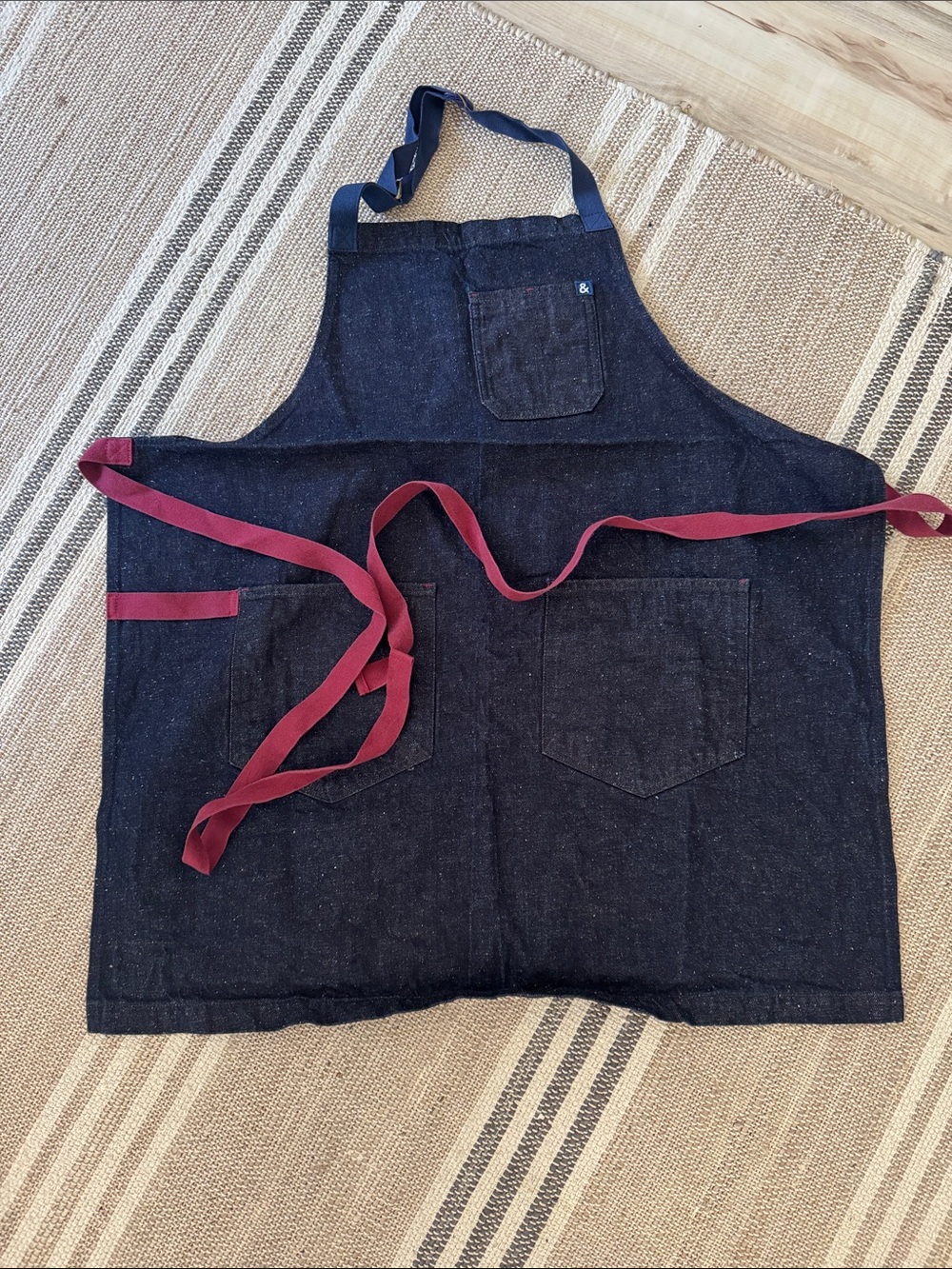 HEDLEY & BENNETT ESSENTIAL Denim Bib Apron with Burgundy Ties